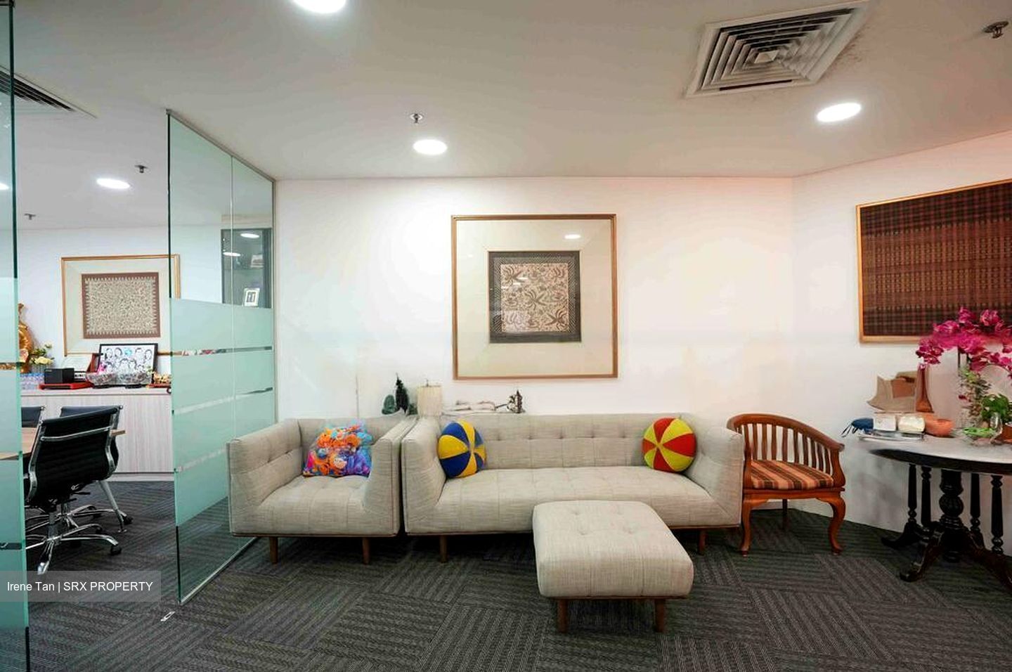 The Plaza (D7), Office #453578621
